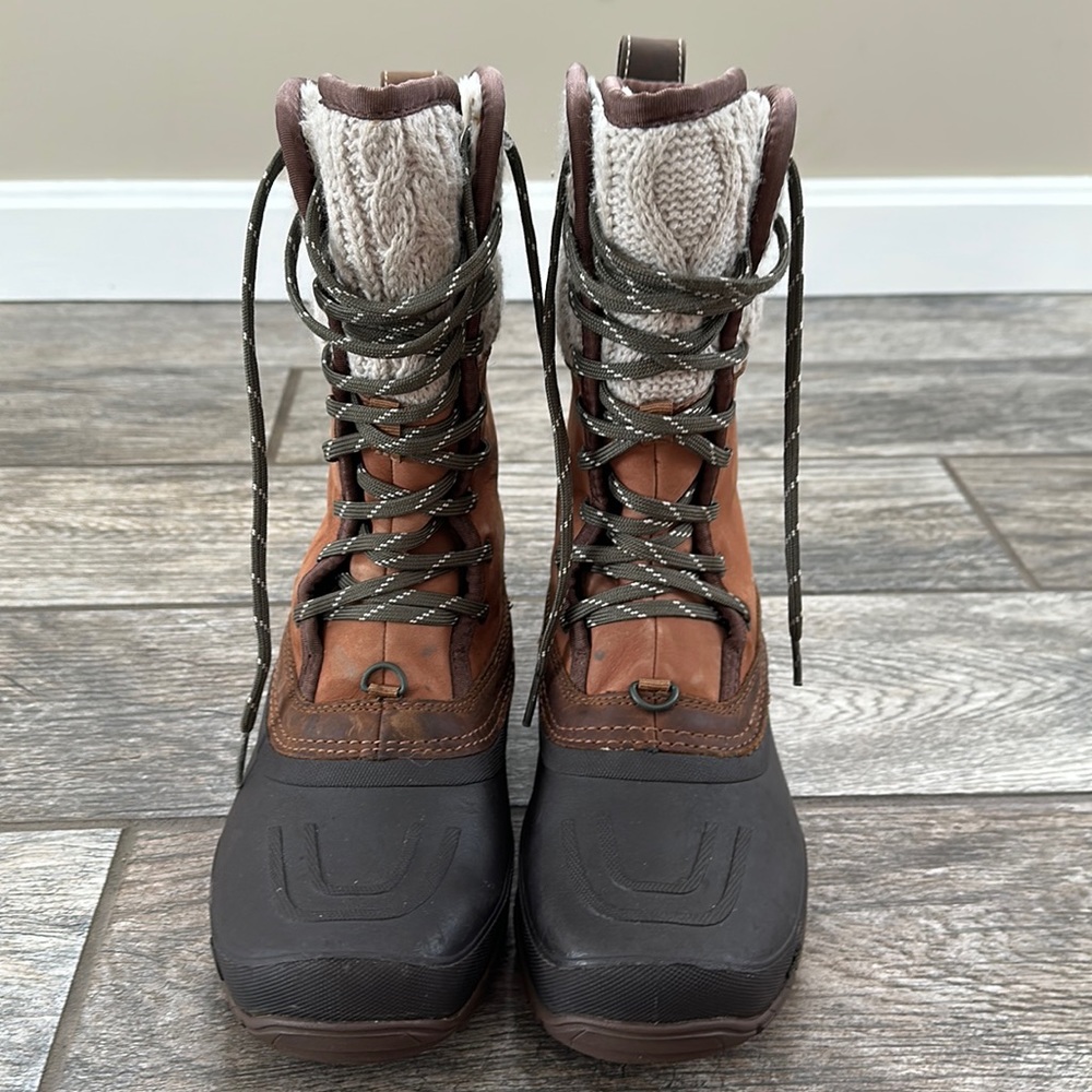 Women’s NorthFace Winter Boots Size 7